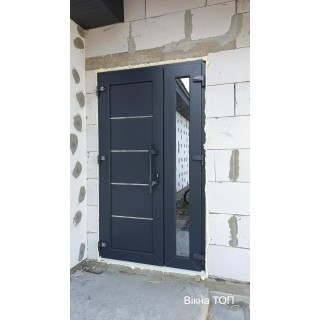 Пластикові двері  