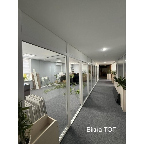 Перегородки з пластикових вікон в офіс Перегородки з пластикових вікон в офіс